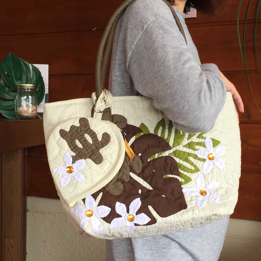 ハワイアンキルト バッグ モンステラ×ホヌ×ティアレ柄 ポーチ付き