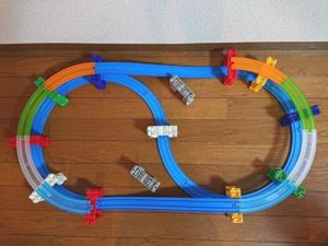 プラレール【螺旋タワー】の作り方！簡単【8の字立体交差】から作って