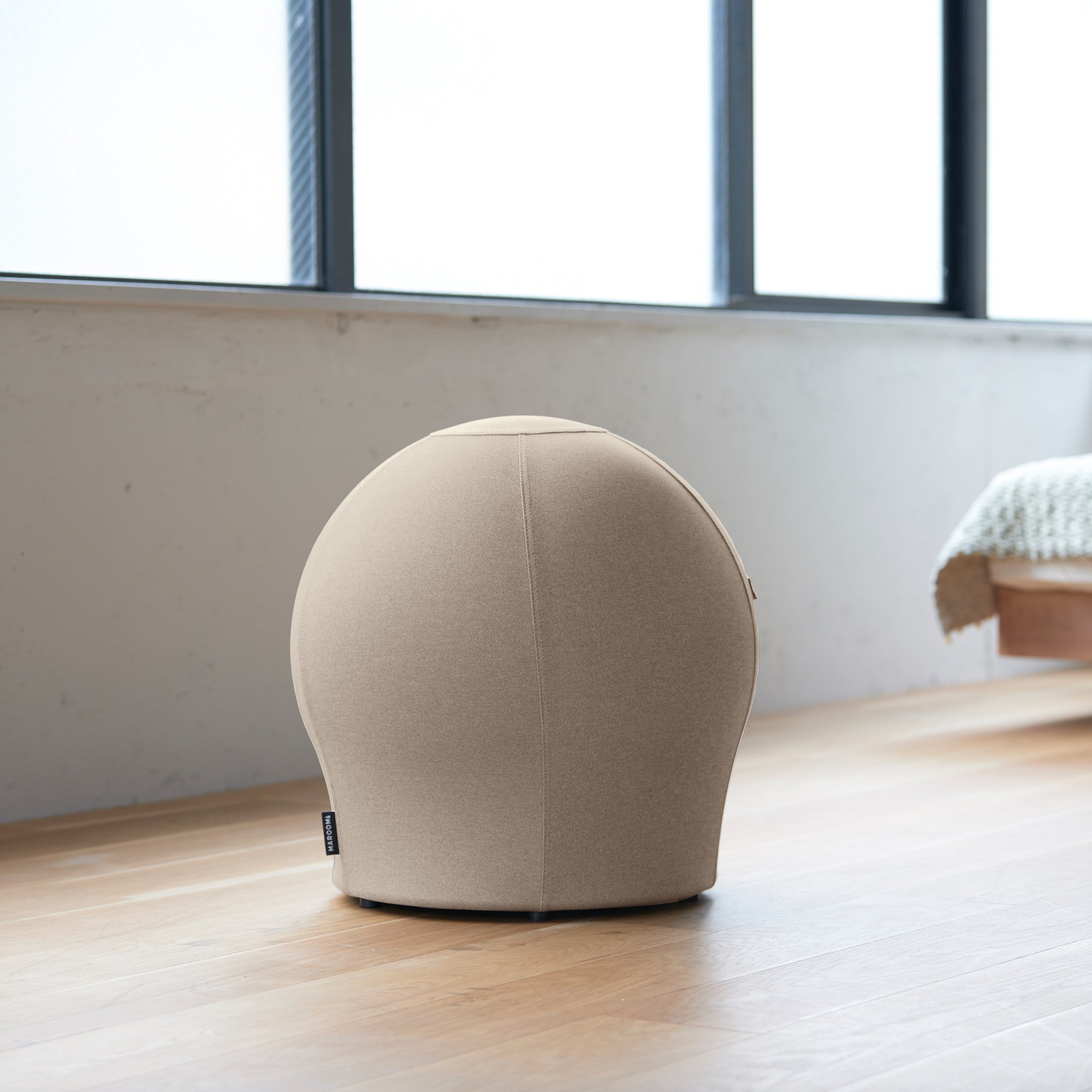 バランスボールチェア MAROOMS マルームズ 公式サイト 座るだけでコア