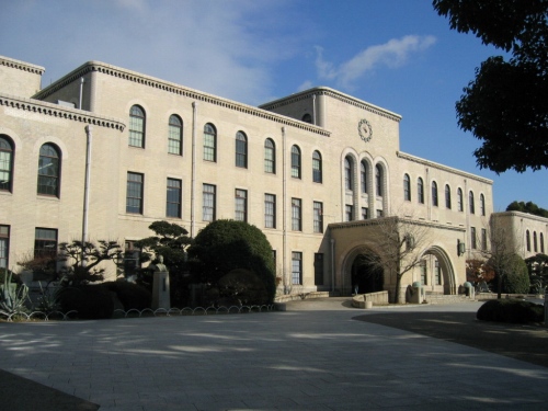 神戸大学 経済学部 「地域経済論」の講義 「コンタクトレンズにおける