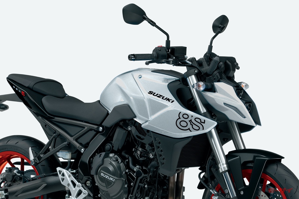 スズキ GSX-8Sがニューカラーとなり、112万2000円で3月14日発売。GSX