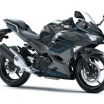 カワサキ「Ninja 400」が2025年モデルでカラー変更！グレー系2色を採用