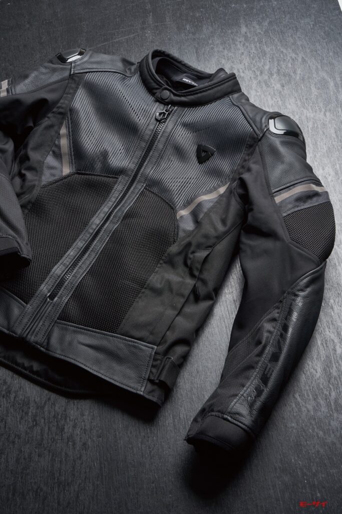 堅牢性と通気性の両立。鎧のごとき夏用ジャケット。REV'IT マンティス