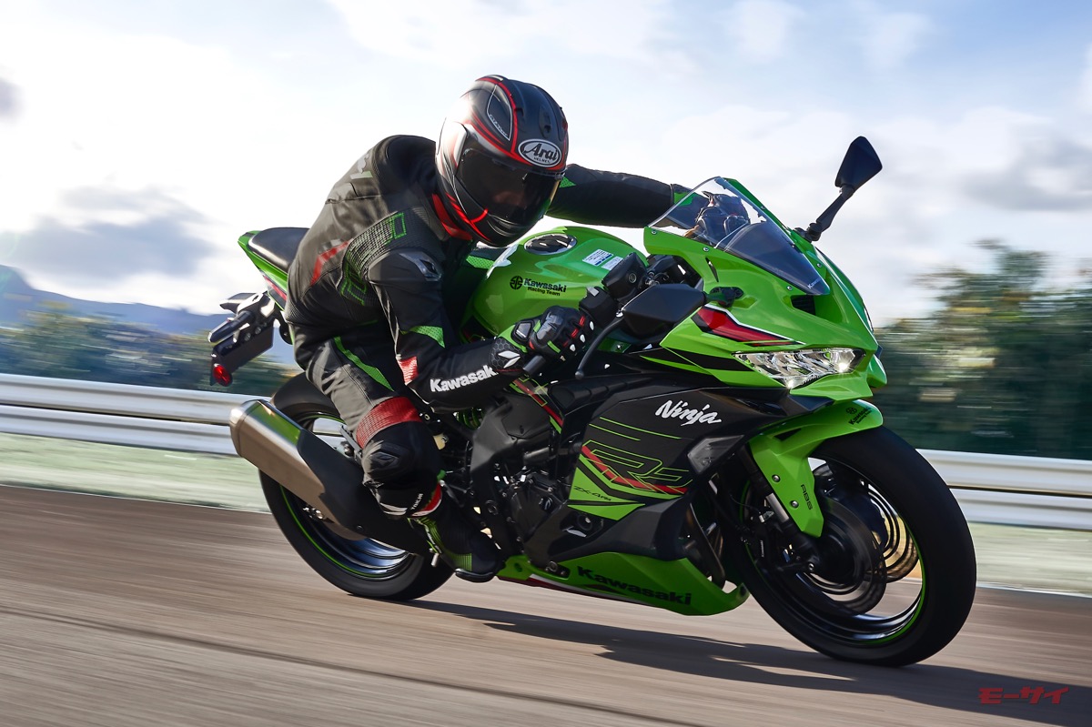 待望の4気筒400cc」カワサキ ニンジャZX-4Rシリーズが7月に発売、日本