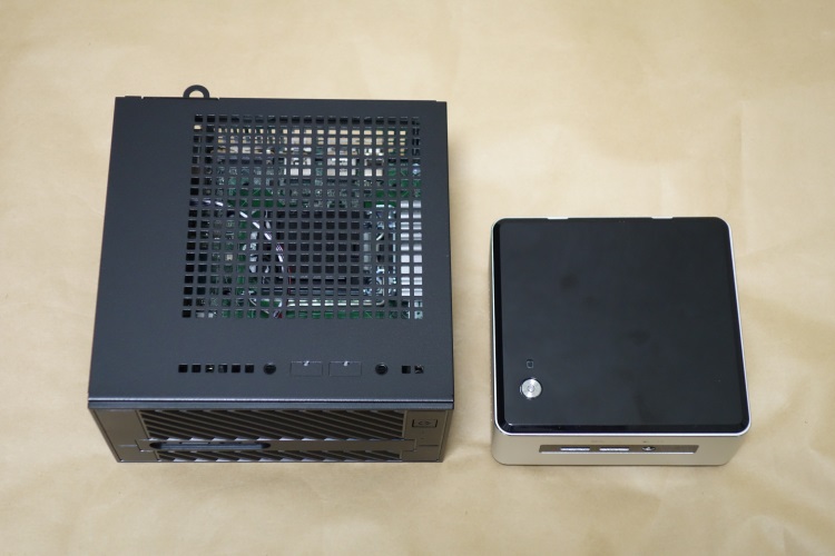 Mini-STXベースの格安ベアボーンPC ASRock Desk Mini 110/B/BBの