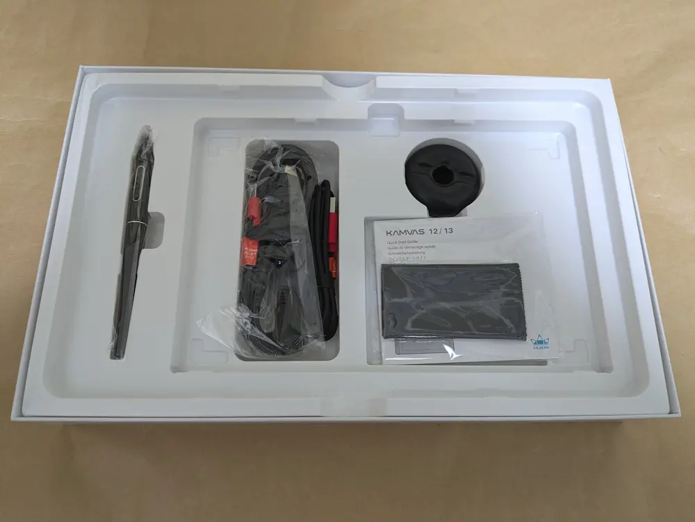 HUION Kamvas 13のレビュー！低価格な液晶タブレット | メモトラ