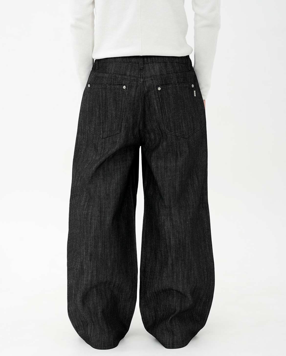 ULTRA LOOSE FIT JEANS - BLACK – MENES