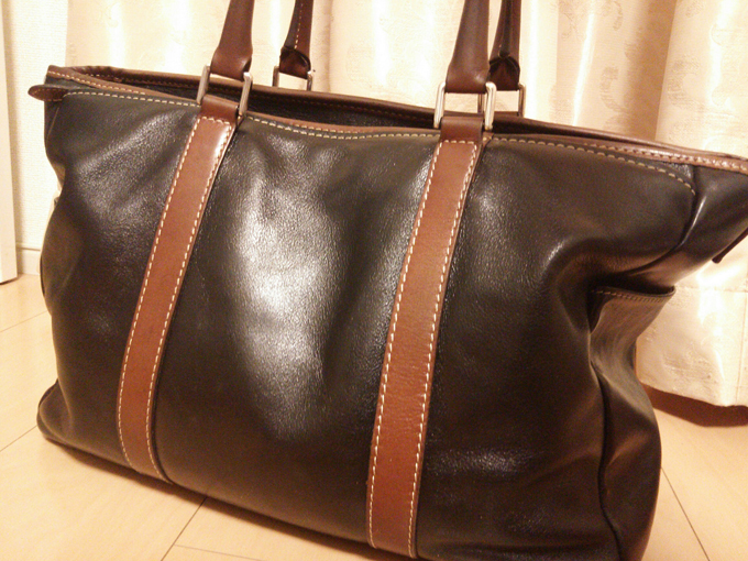 本物志向の方にオススメのDEUX MONCX（デュモンクス）のバックを使った