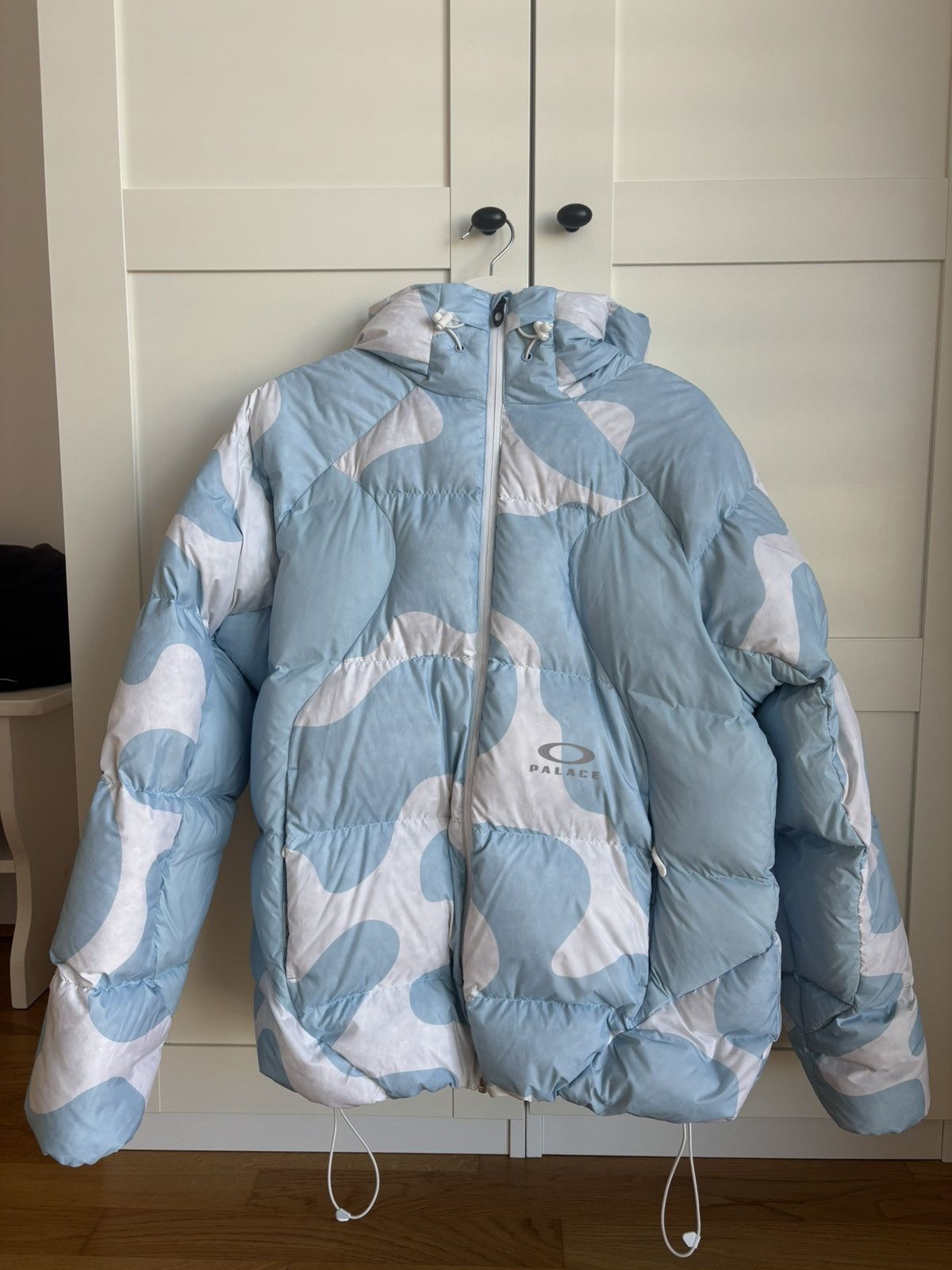 Oakley × Palace Palace x Oakley Puffa Cloud Jacket | Grailed