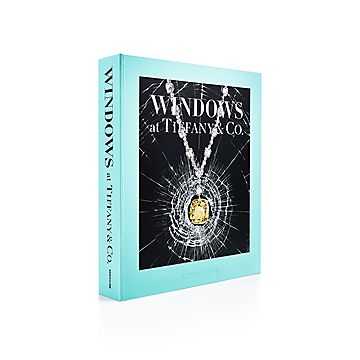 アスリーヌ WINDOWS AT TIFFANY 書籍 | Tiffany & Co.