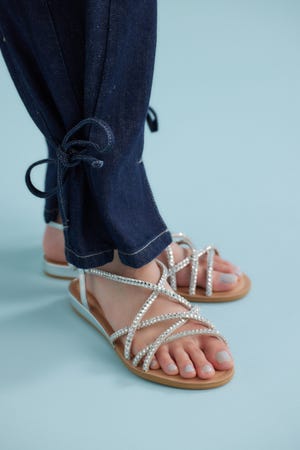 STACCATO | 【STORY 2025年6月号掲載】セレナブレードフラット