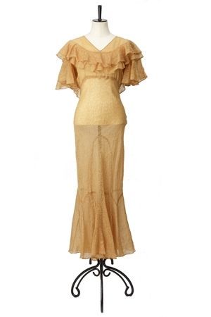 キャロリン・マーフィーが発起人！ ヴォーグなチャリティ・バザーを