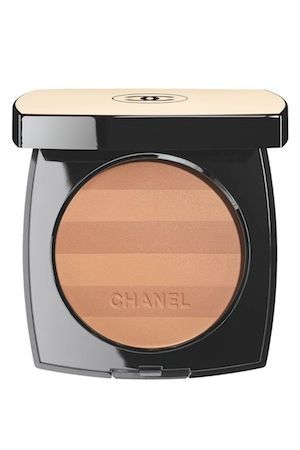 ローメイク”が叶うシャネル「レ ベージュ」の限定フェイスパウダーを