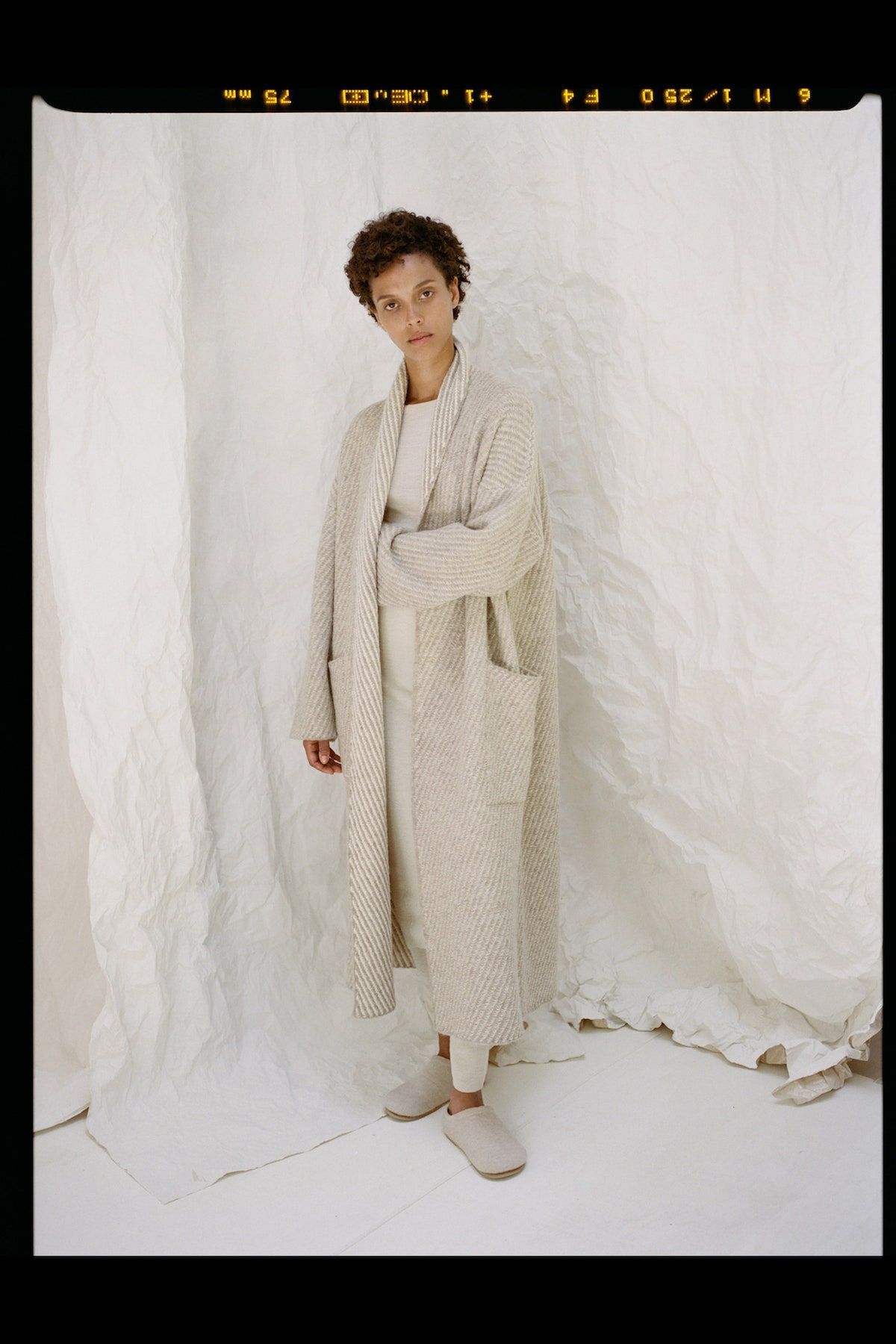 アルパカの多様な色がキーに！「LAUREN MANOOGIAN」が無染色ニットに