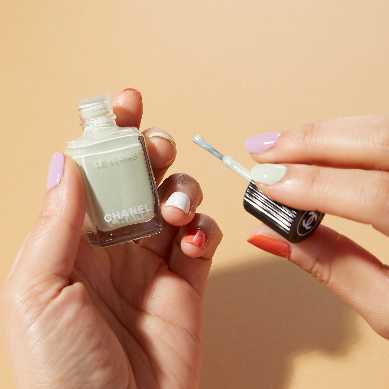 chanel-summer2022-try-on-