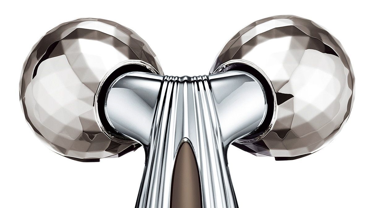 プレゼント】エステティシャンの手技を再現する「リファカラットレイ