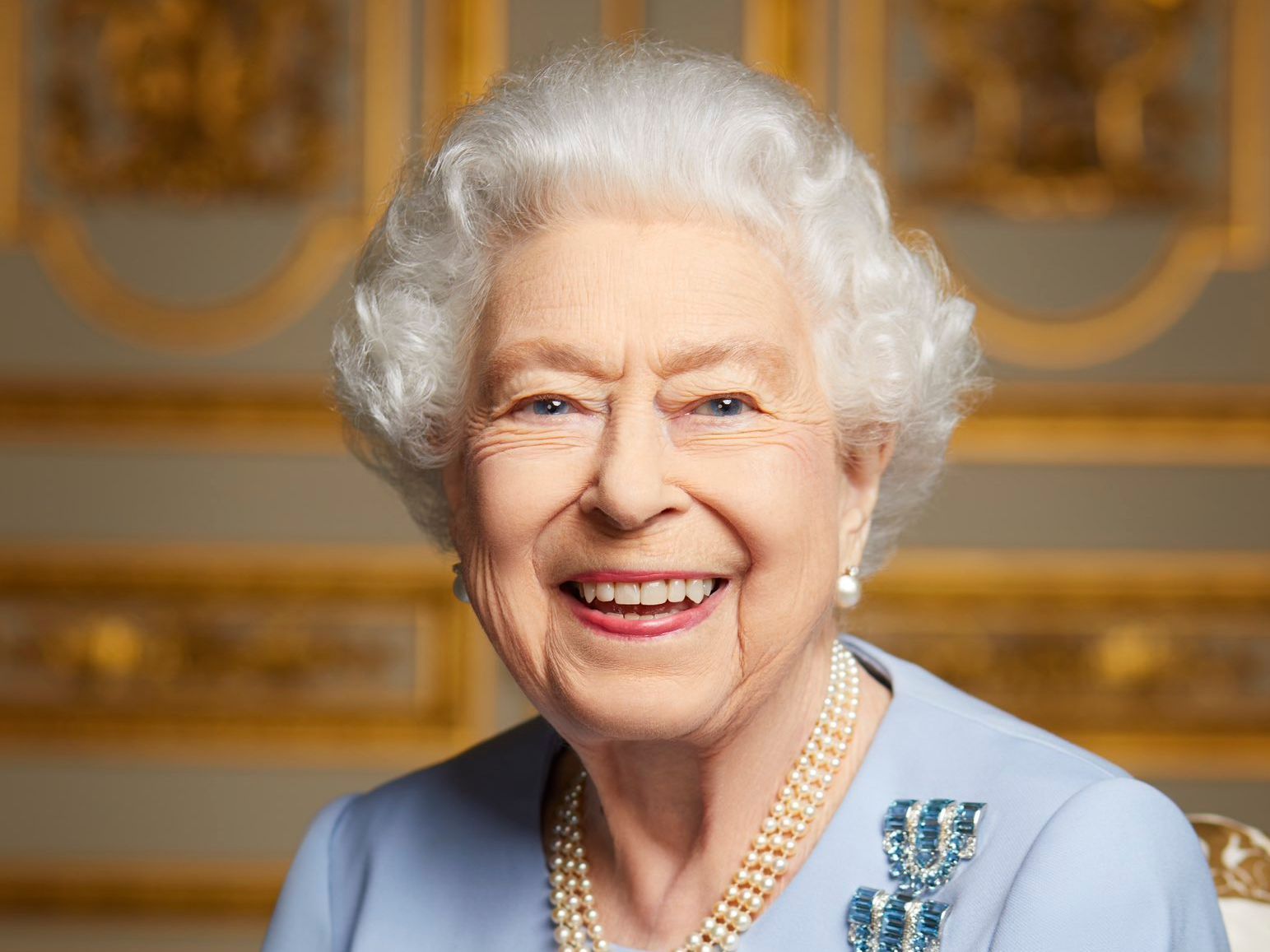 エリザベス女王、最後のポートレートが公開。 | Vogue Japan