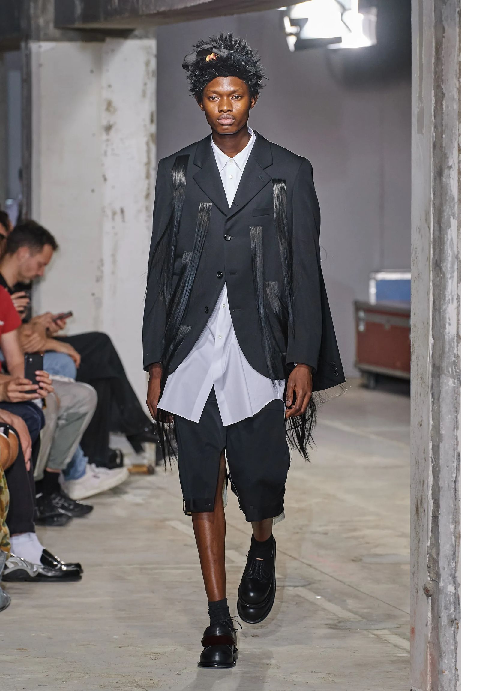 ユニークなWシューズも登場！ コム デ ギャルソン・オム プリュス