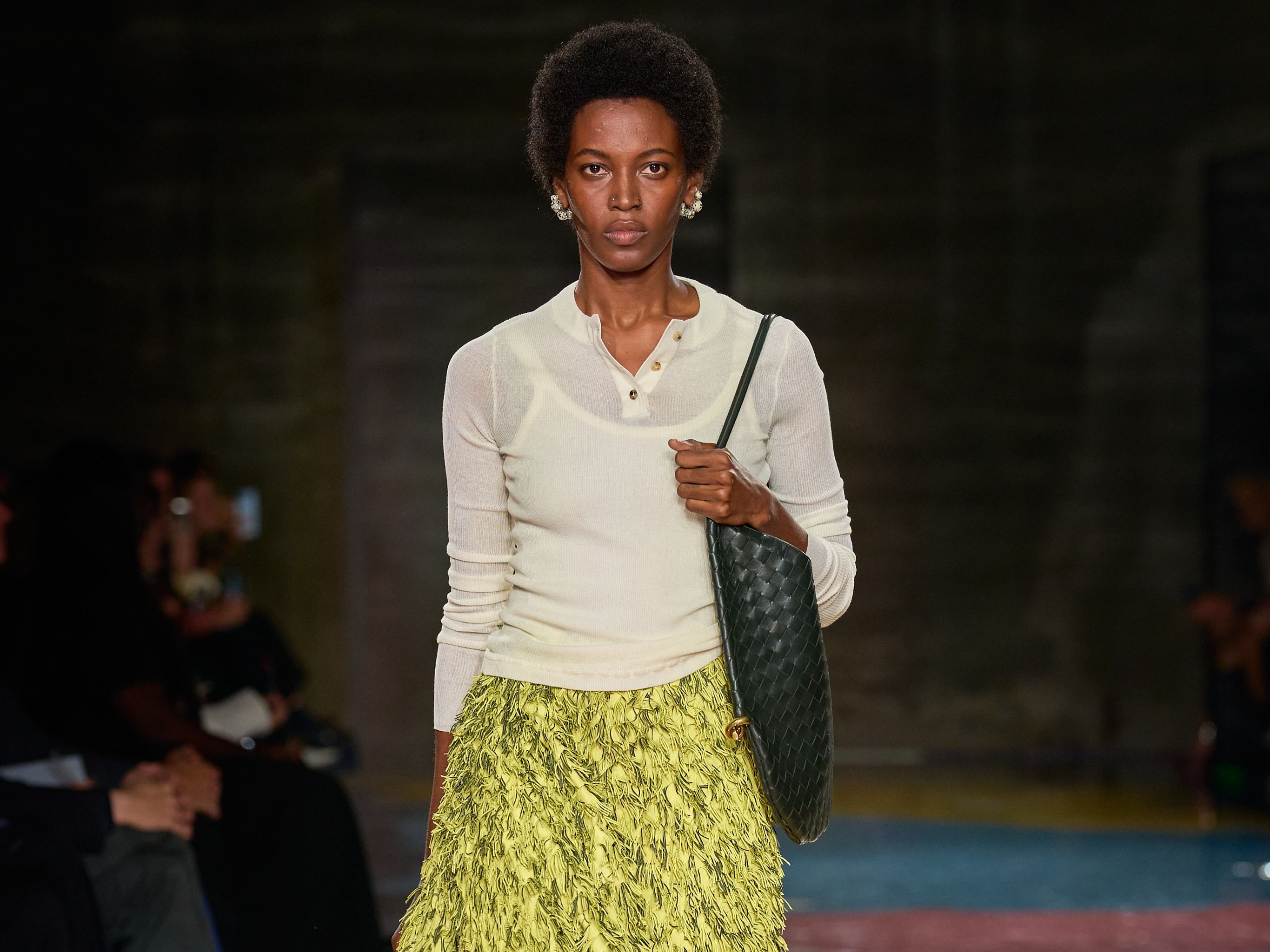 絶妙な透け感がキー。この春買いたい“セカンドスキントップ”8 | Vogue