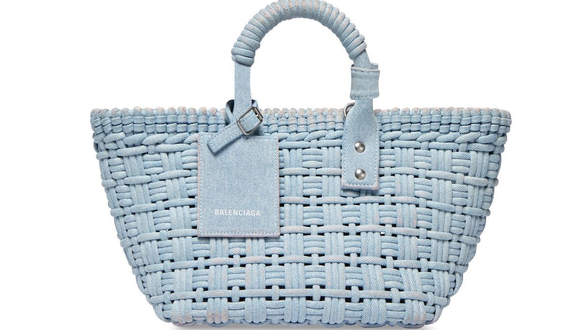 モードな抜け感が鍵！ バレンシアガの人気バッグ「ビストロ」の新作が