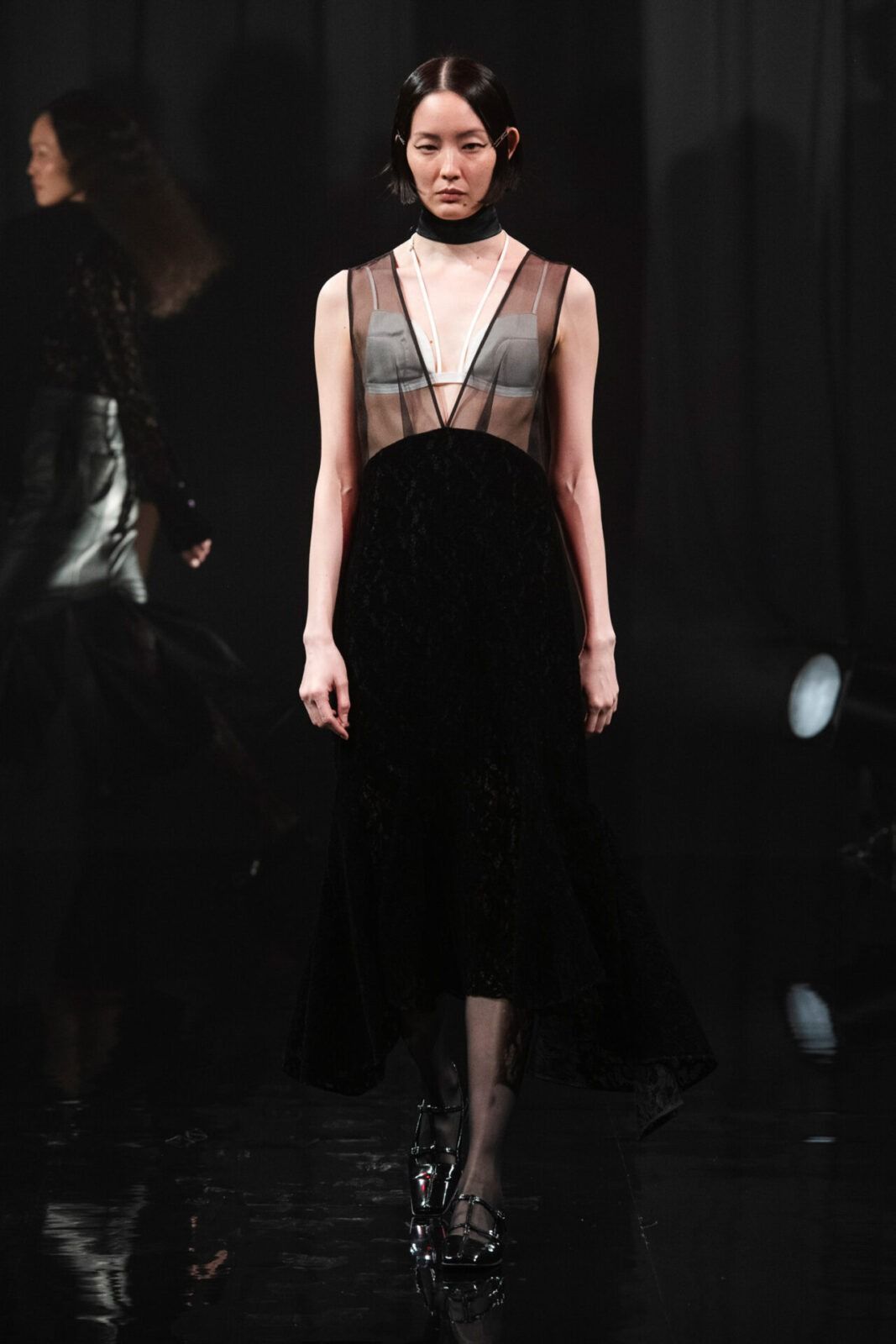 フェティコやCFCLなど、人気の日本ブランドで叶えるエレガントな最旬