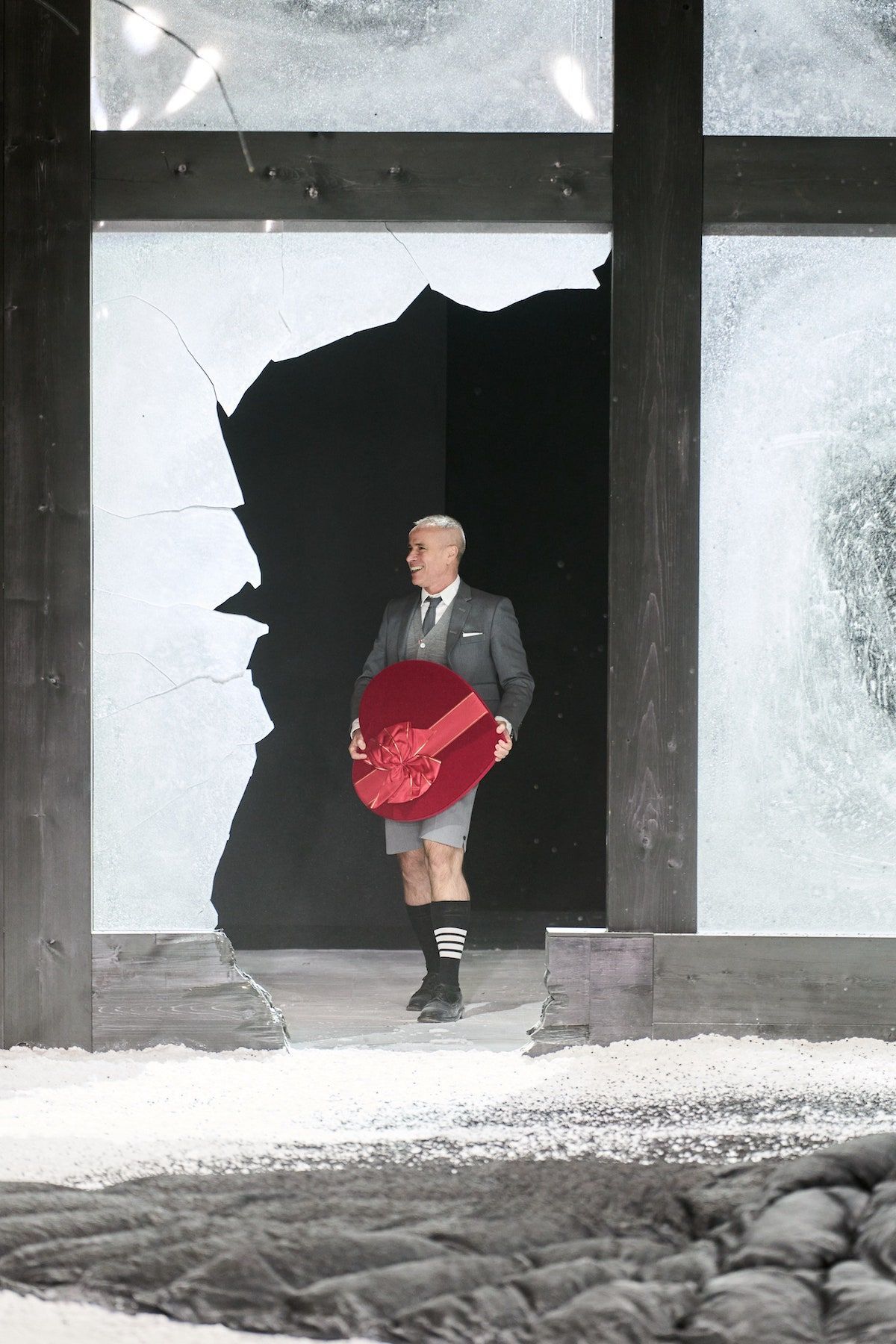 トム ブラウン、エドガー・アラン・ポーの詩「大鴉」を20分間のショー