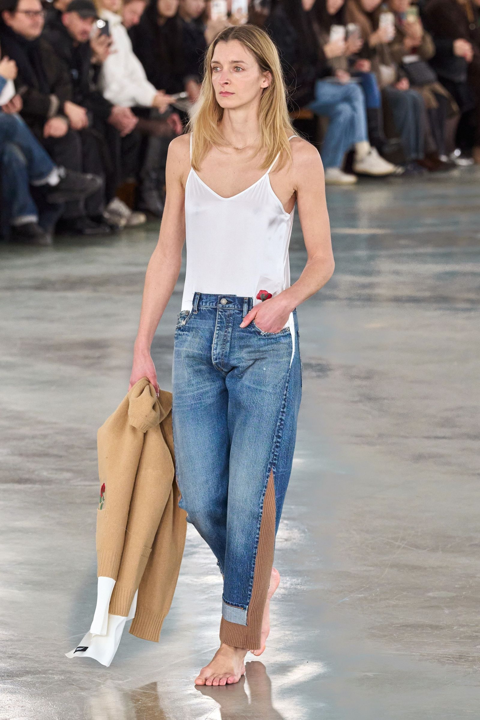 アンダーカバーは日常着にフォーカス。ヴィム・ヴェンダース監督に音源