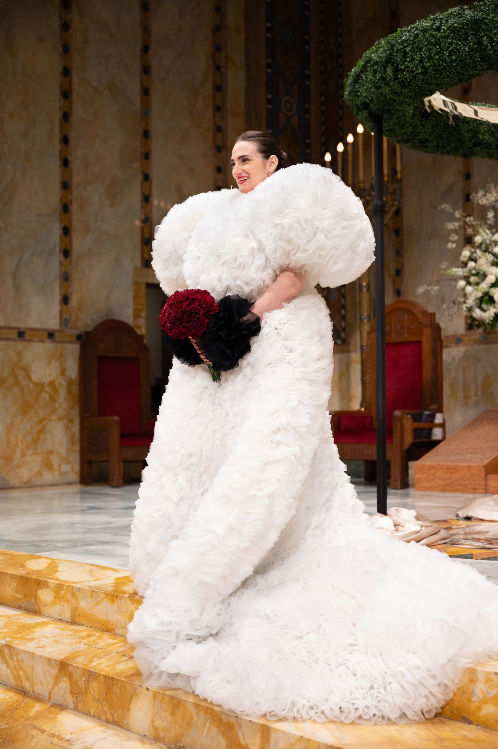 運命の1着はトモ コイズミ×エミリオ・プッチ。ニューヨークの花嫁が