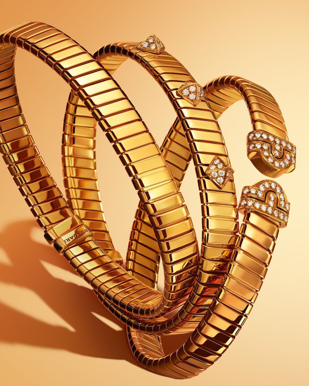 ブルガリの「ブルガリ トゥボガス」に新作が登場。キャンペーン