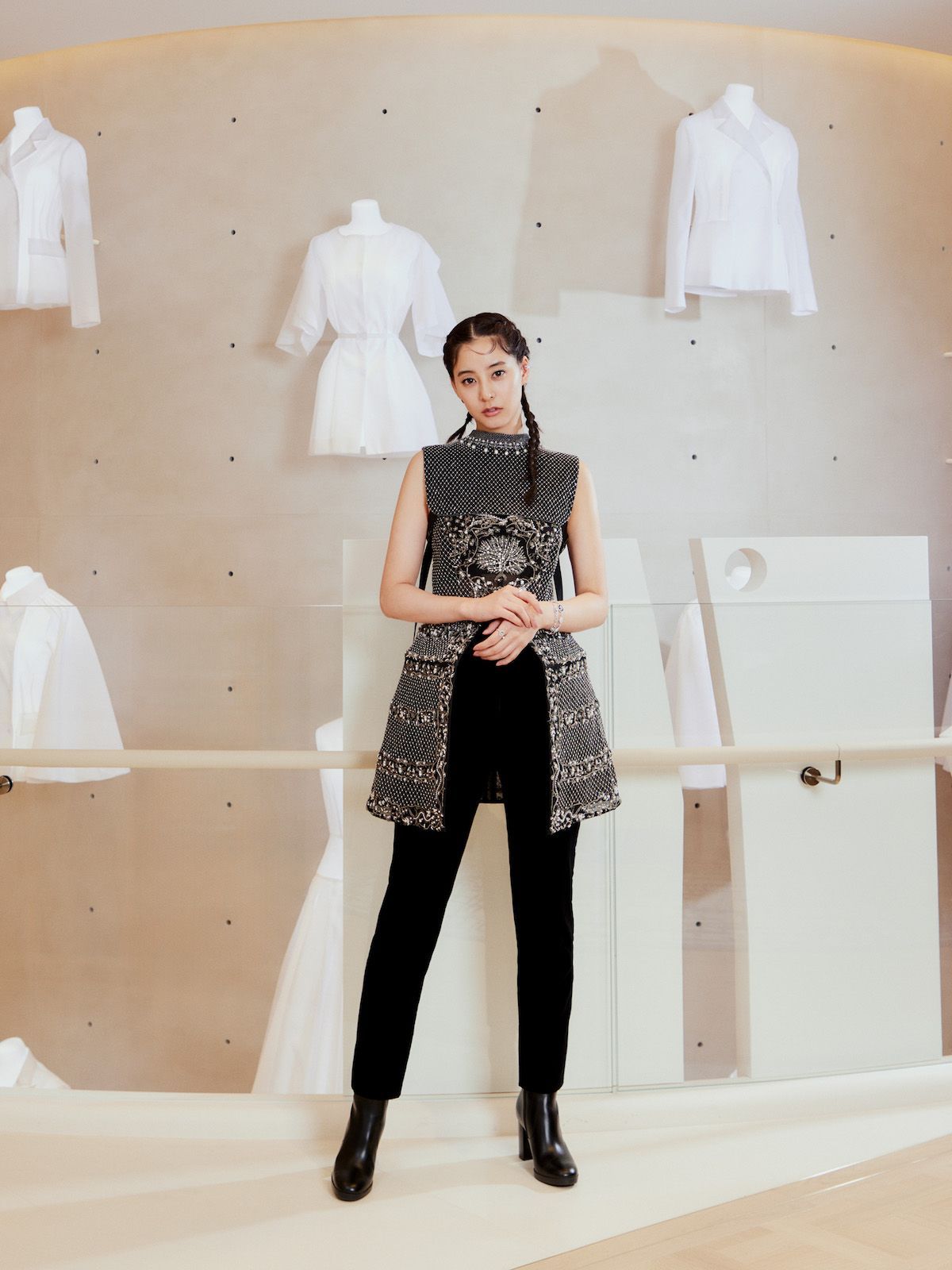 新木優子、北村匠海、&TEAMのKとJOらが来場！ディオール、神宮前