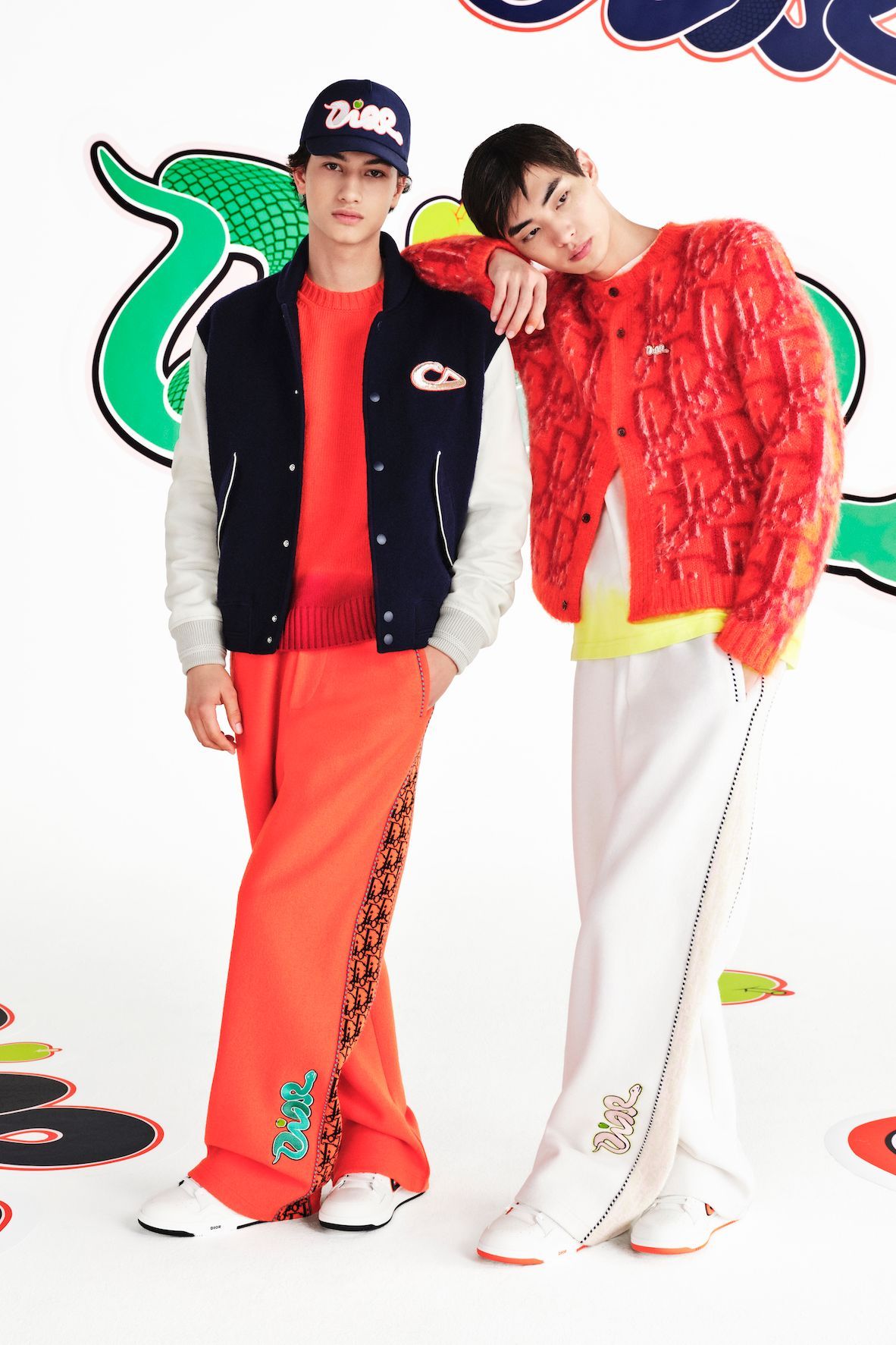 ディオール & KAWS、巳年を祝うニューコレクションが登場！ | Vogue Japan