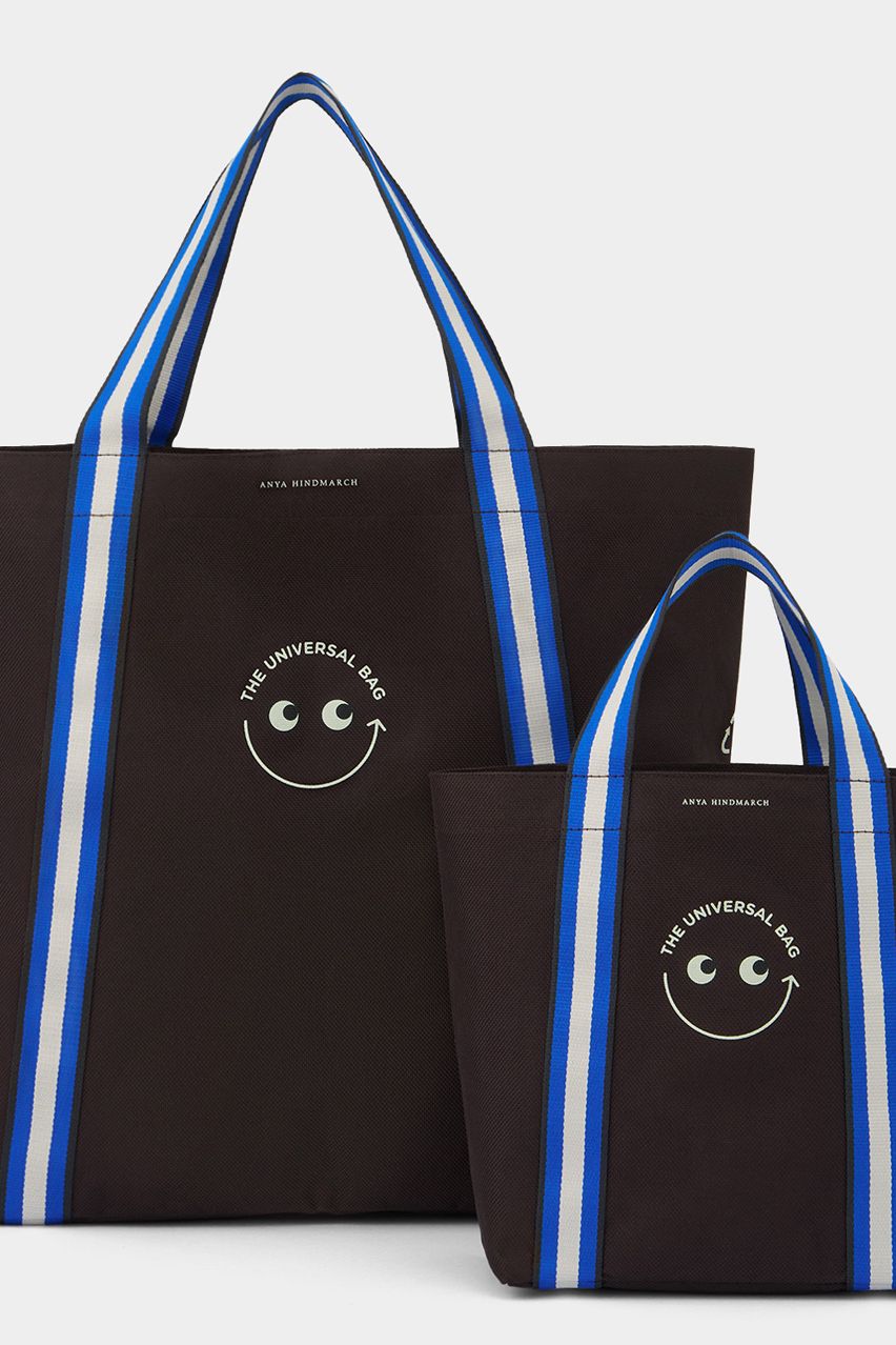 アニヤ・ハインドマーチが「ユニバーサルバッグ」独自バージョンを発売