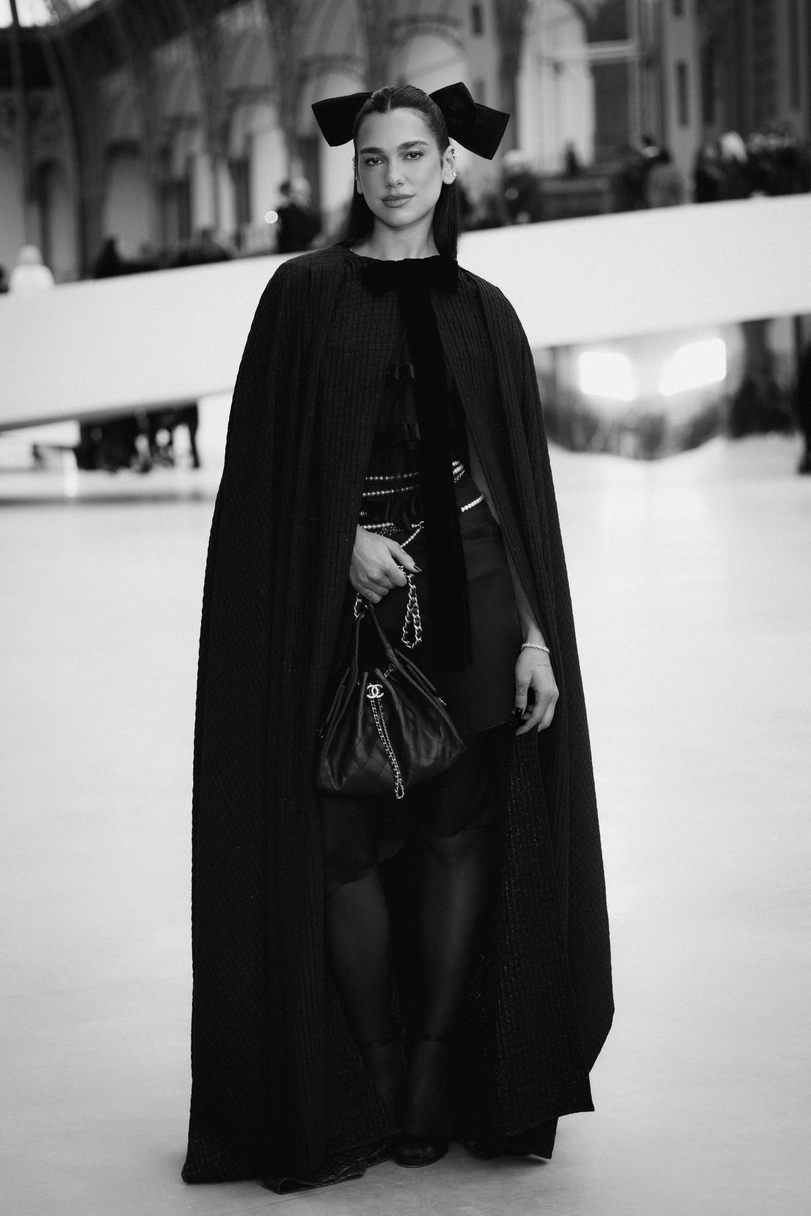 シャネルの新作バッグ「CHANEL 25」のキャンペーンにデュア・リパが