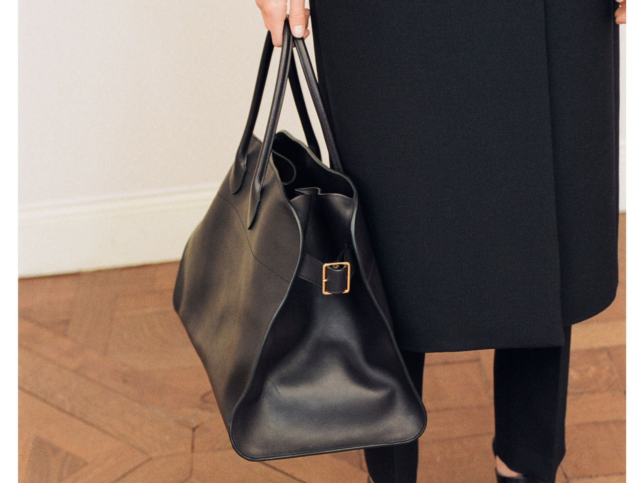 完売続出。今投資すべき、ザ・ロウの「マルゴー」と「マルロ」バッグ