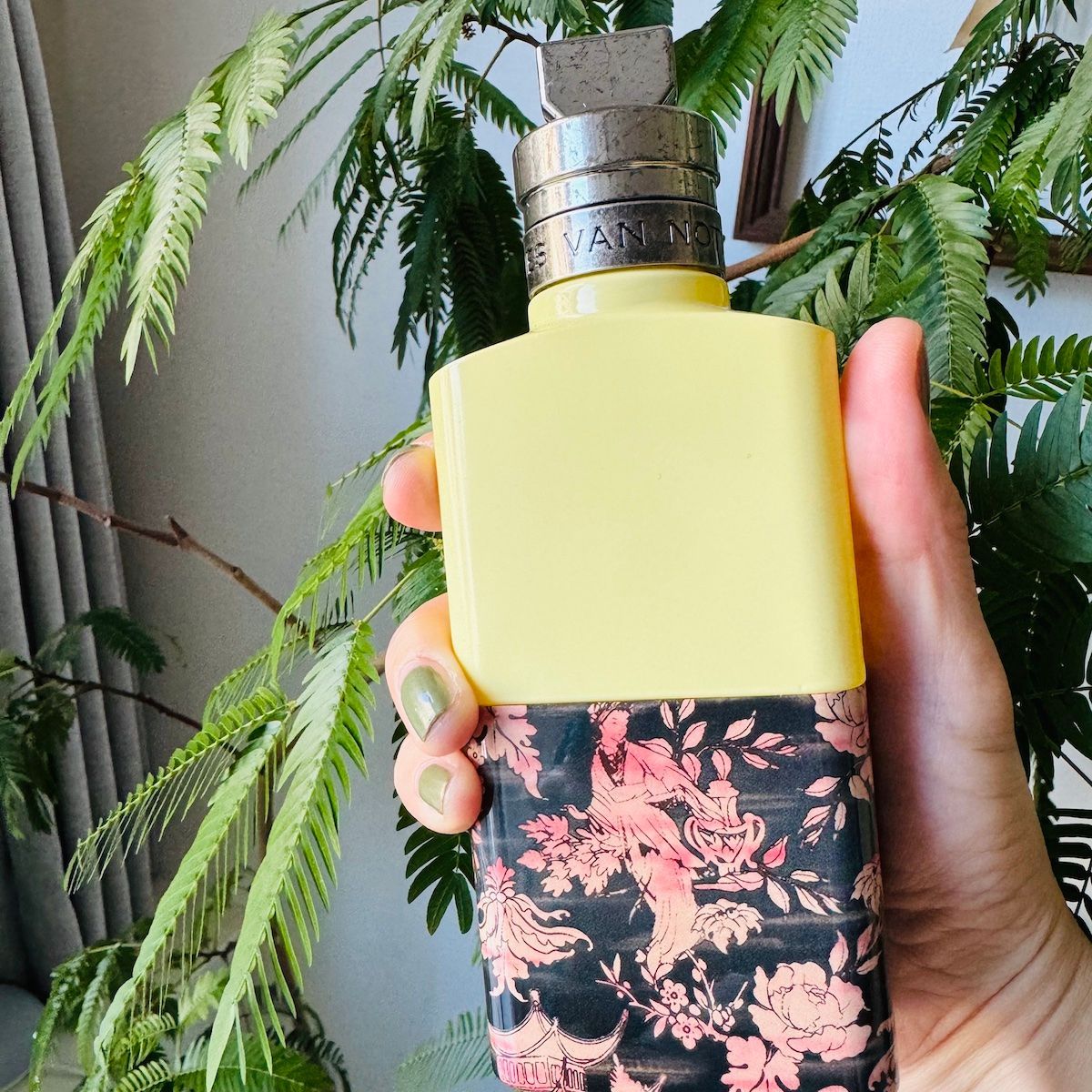 この香り、どこのブランド？」──必ず聞かれるドリス ヴァン ノッテン