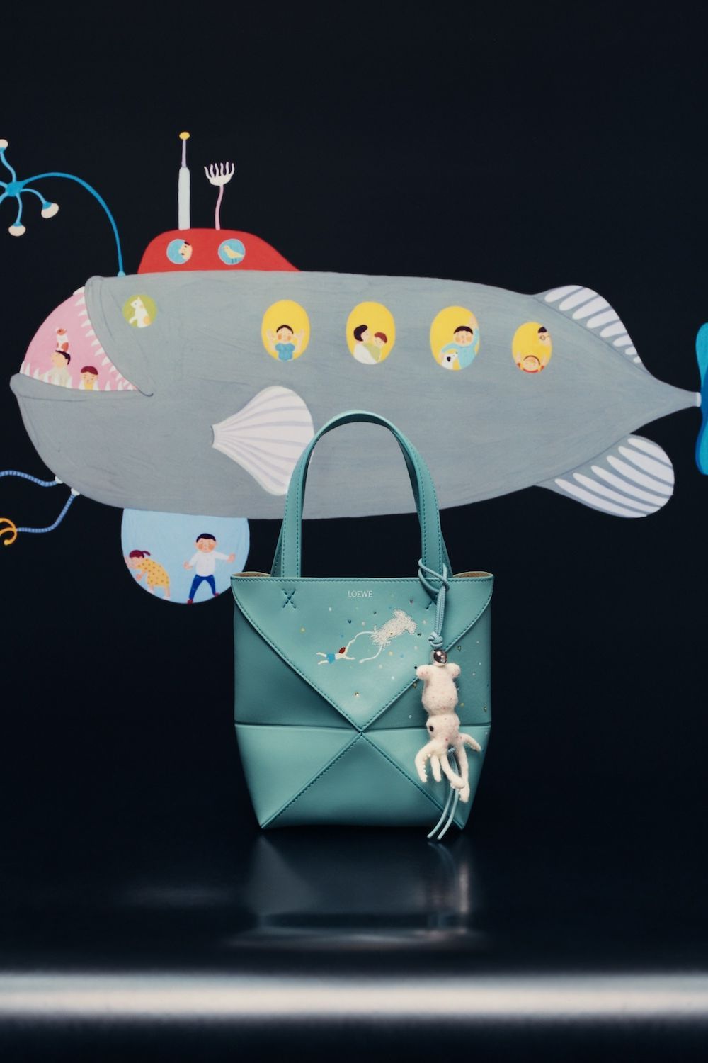 ロエベ、陶芸ユニット「スナ・フジタ」との愛らしいコラボコレクション