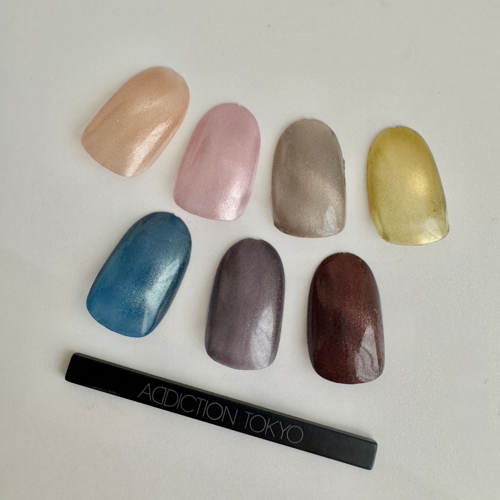 ついにお家で簡単にマグネットネイルが楽しめる時代が到来