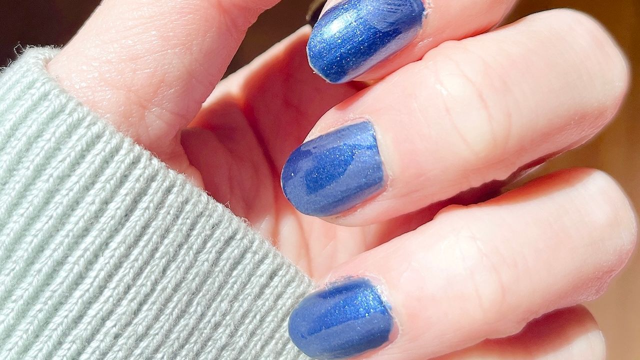 シャネルの限定色デニムカラーにトライ！ | Vogue Japan