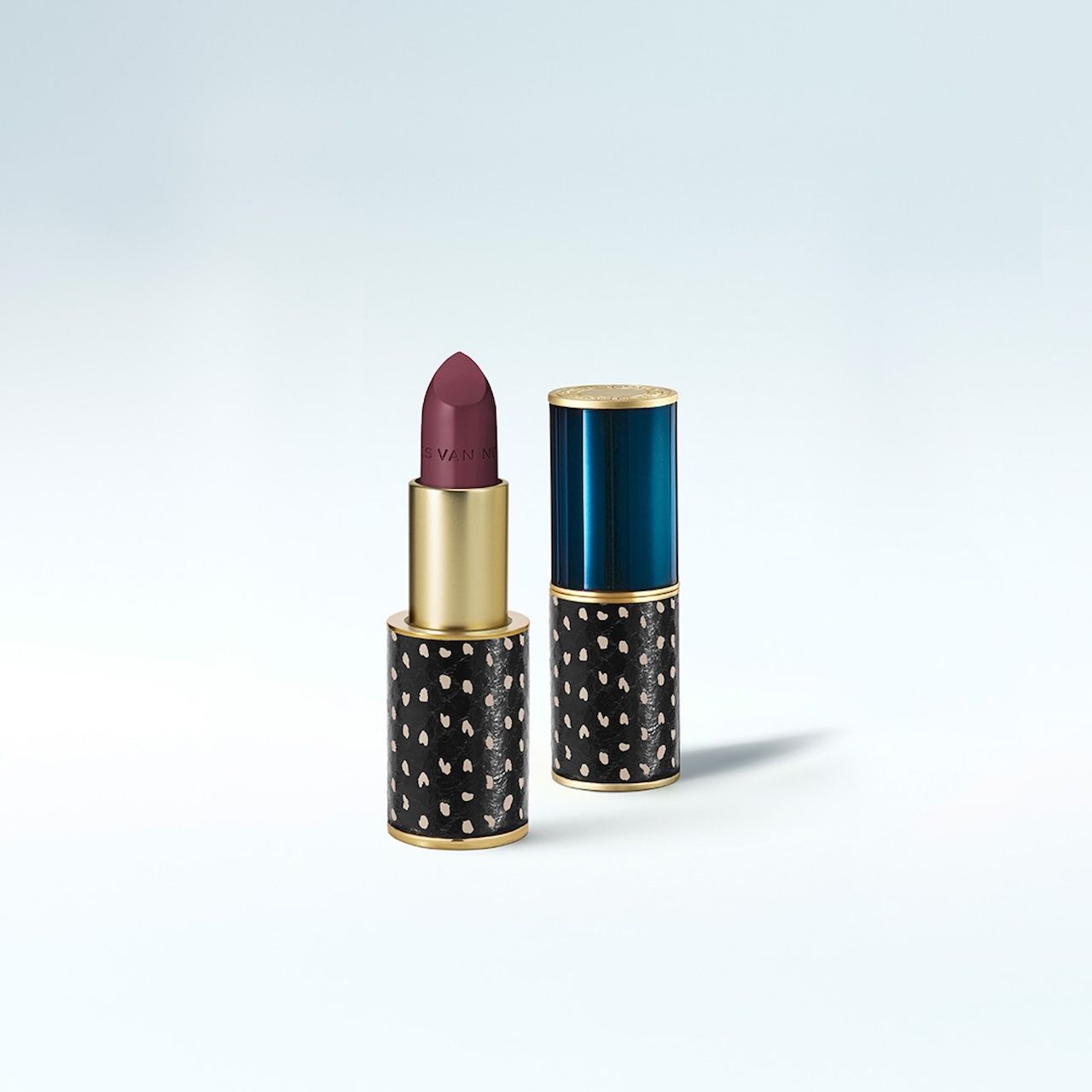 ドリス ヴァン ノッテンが贈る“メタルの物語”。2025年ホリデーを彩る