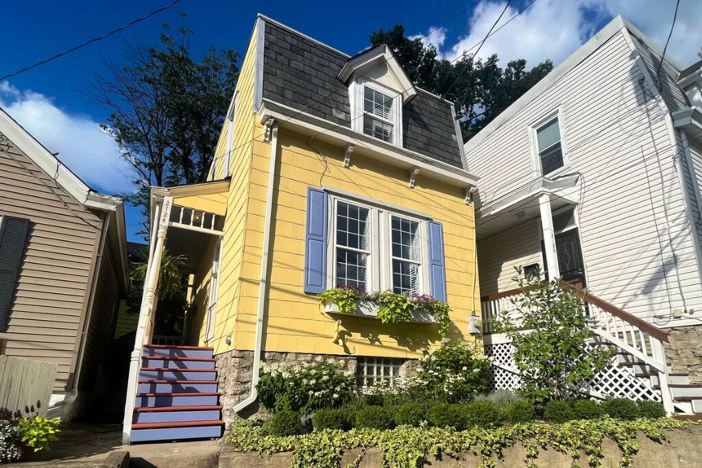 The Little Yellow House - Hyde Park and O'Bryonville Walkability