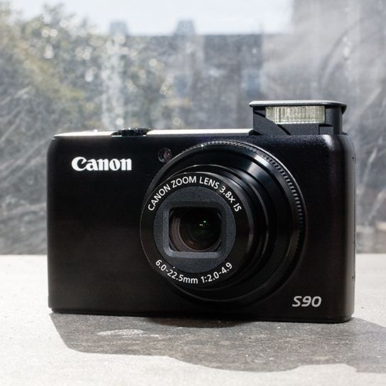 pr_canon_s90_f.jpg