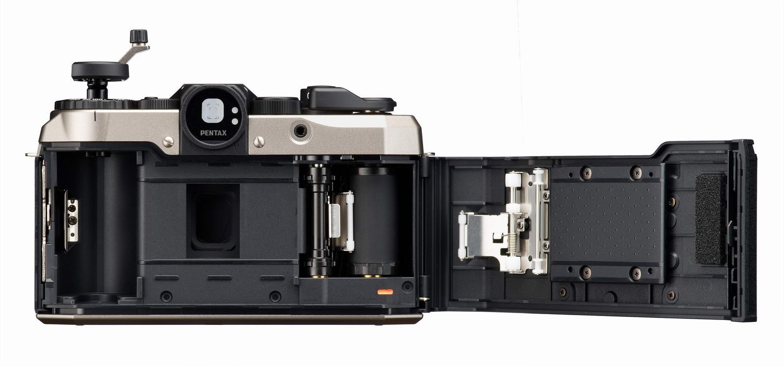 フィルムカメラに新モデル、「PENTAX 17」が担う次代への重責 | WIRED.jp