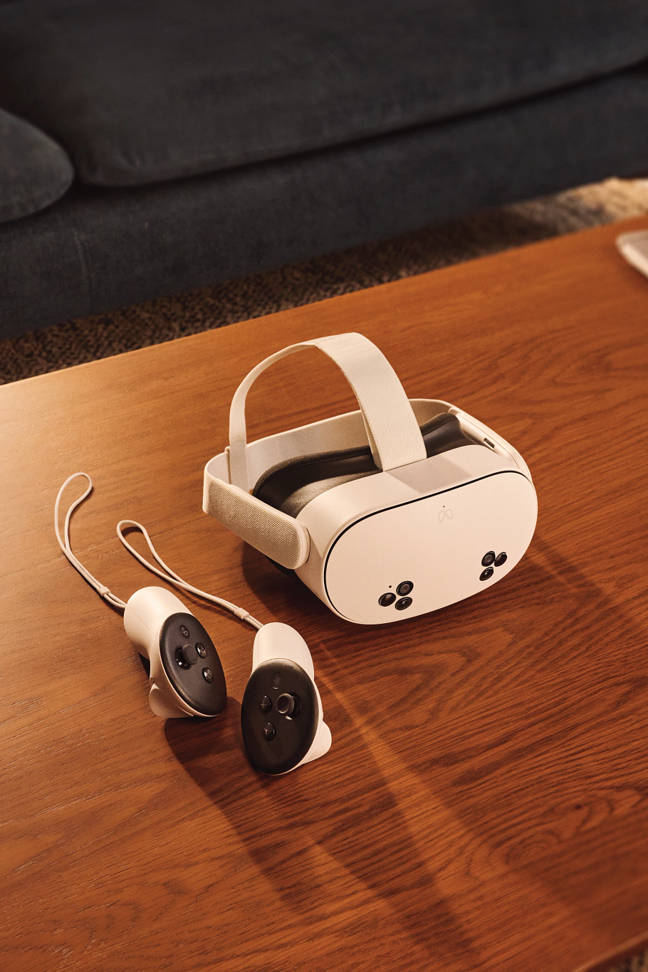 メタの「Quest 3S」は5万円弱、VRヘッドセット購入のハードルを