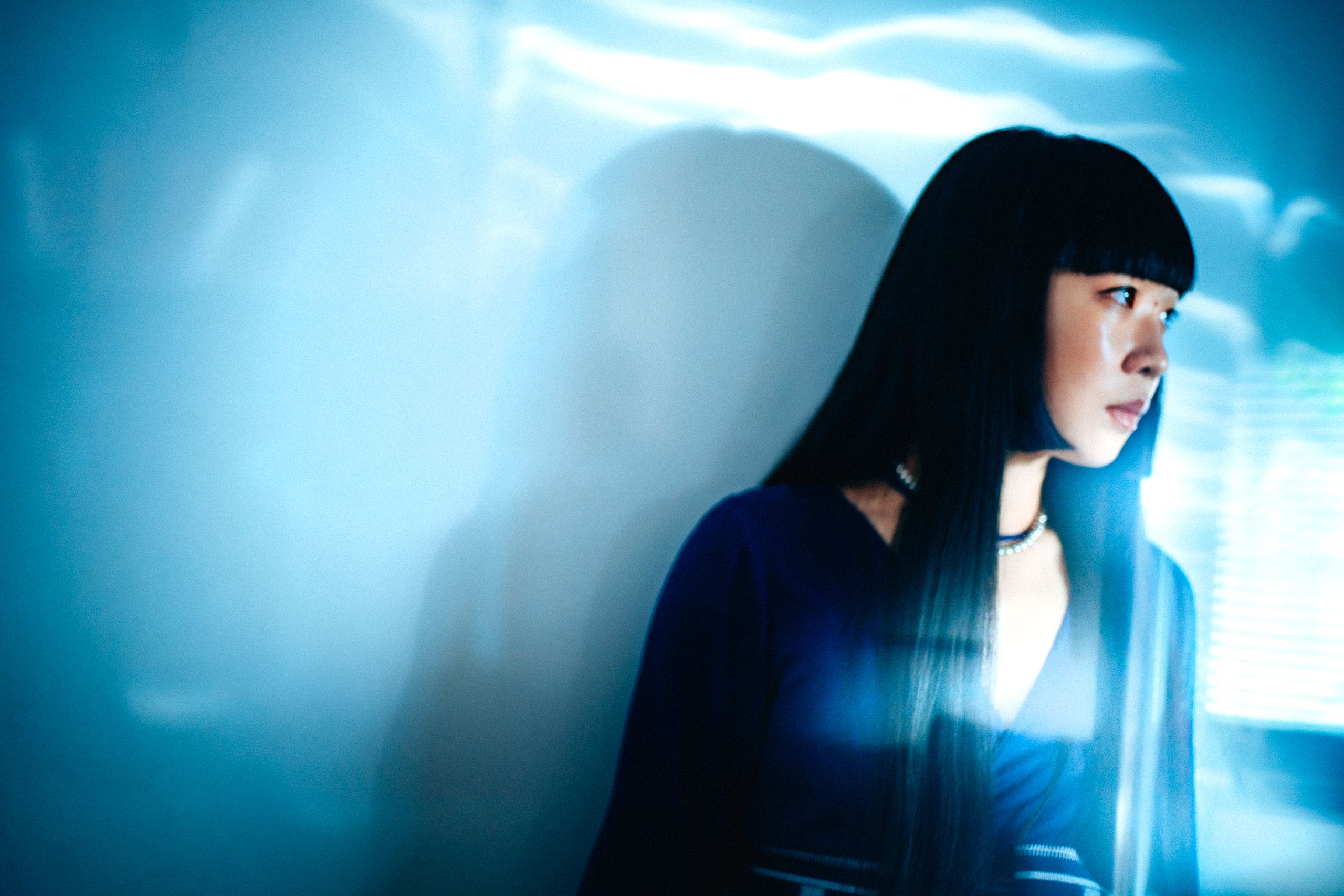 言語のあわいを超えゆく青葉市子の現在地 | WIRED.jp