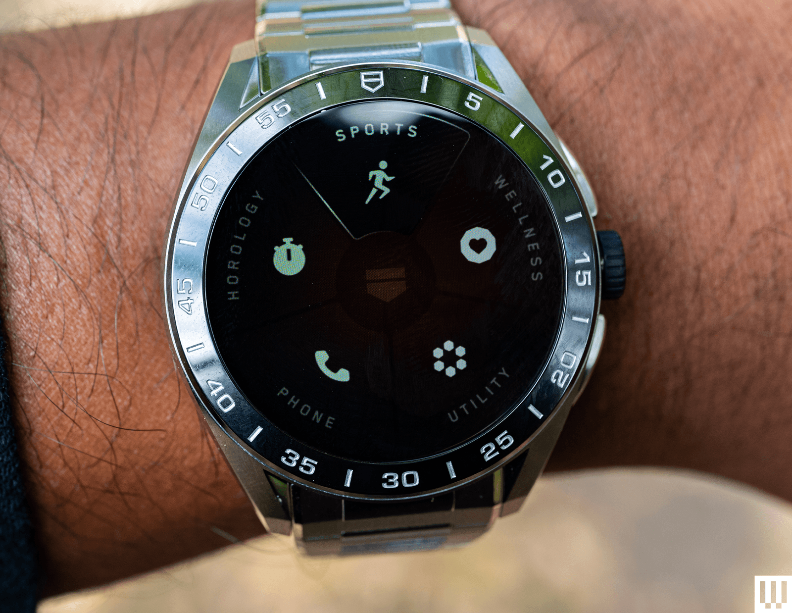 タグ・ホイヤー、新型スマートウォッチで「Wear OS」から独自OSへ