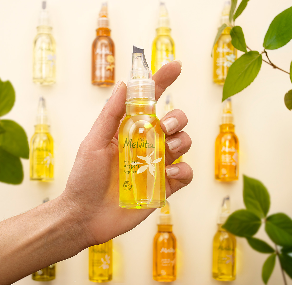 メルヴィータ」の“化粧水ごくごくオイル”がより使いやすいボトルに