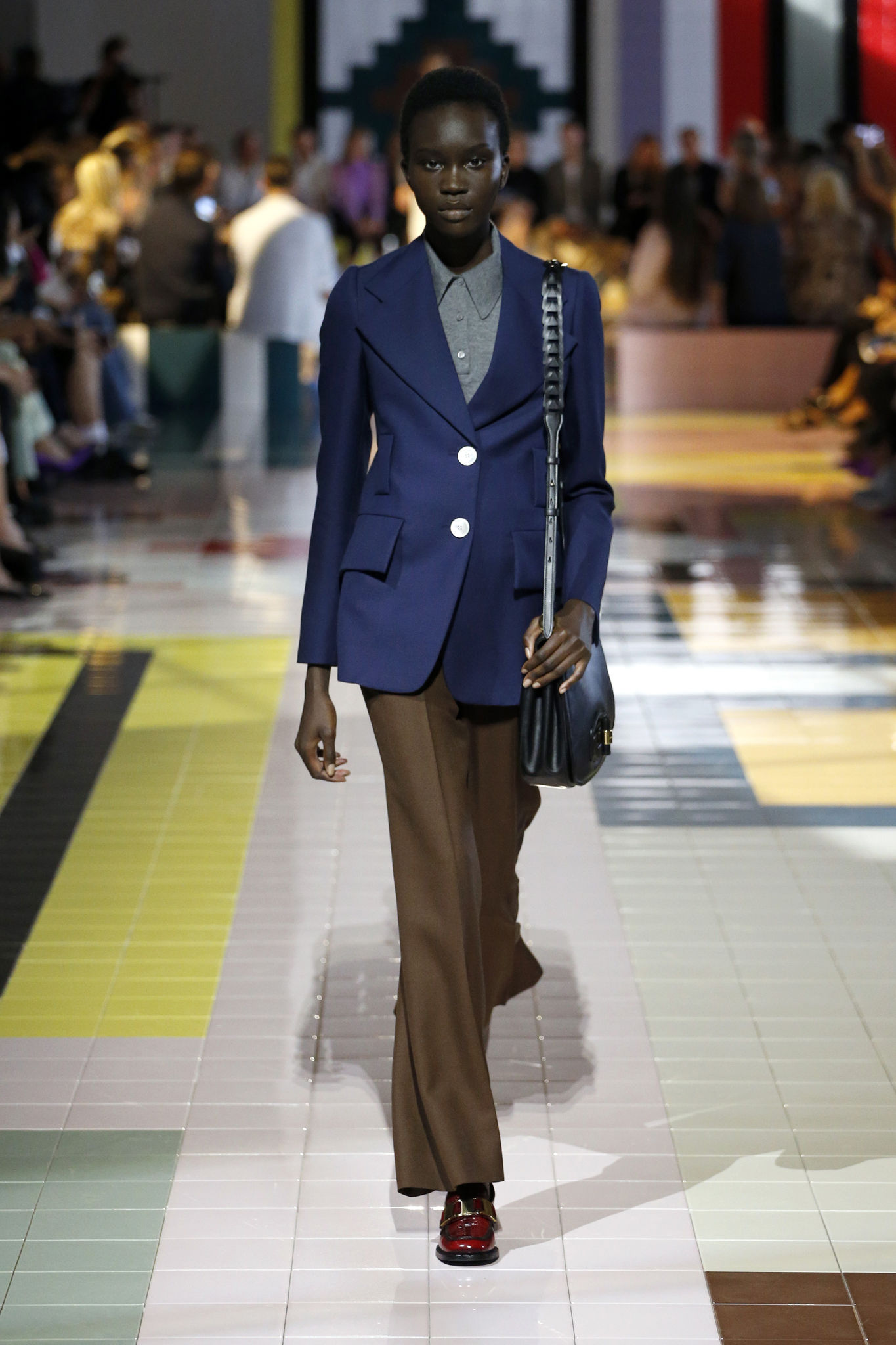 ルック】「プラダ」2020年春夏ミラノ・コレクション - WWDJAPAN