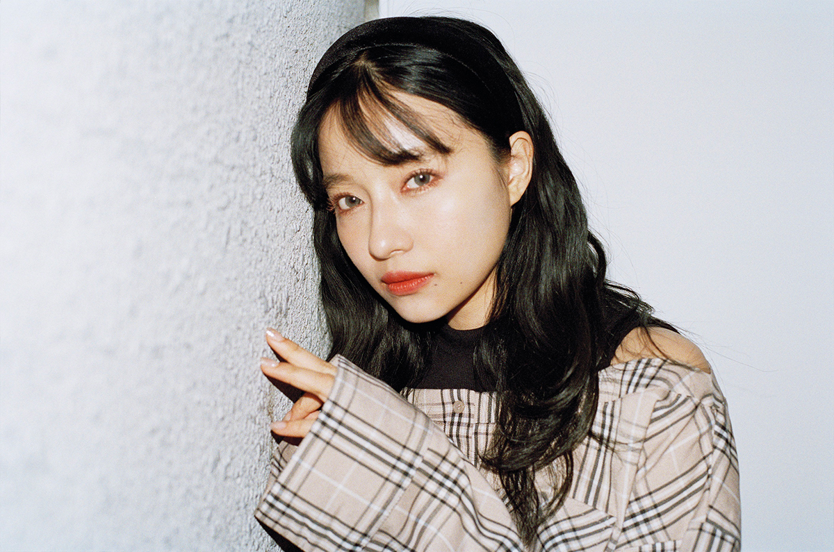 NMB48の村瀬紗英が初の写真集「Sがいい」を出版 SNSの総フォロワー数