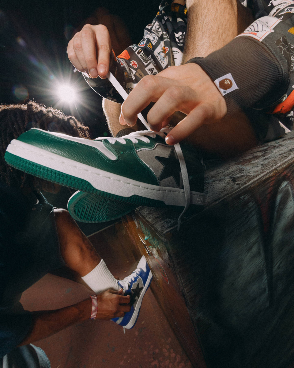 ア ベイシング エイプ®」からスニーカー“スケートスタ”の新作 三原色に