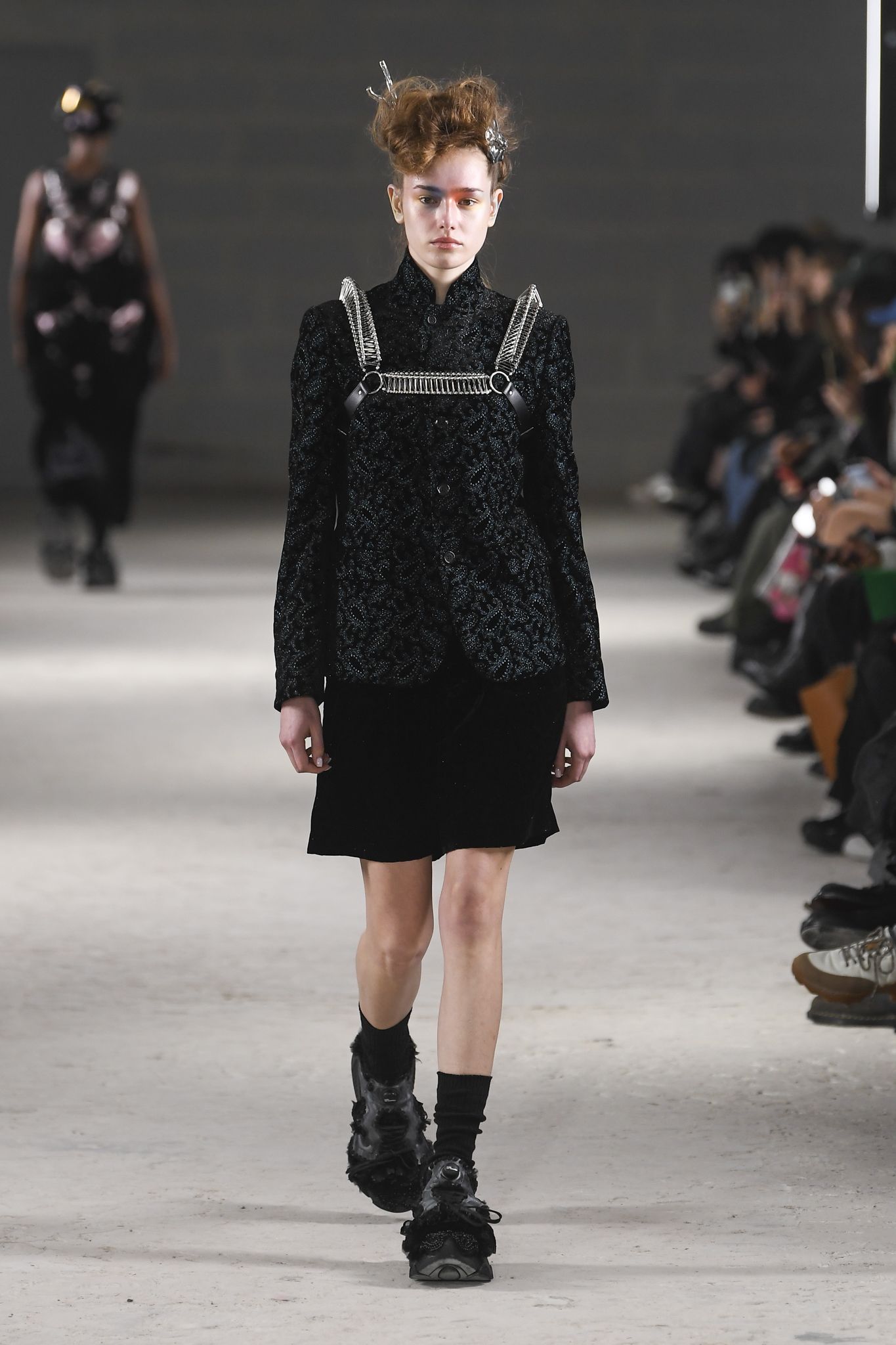 ルック】「ノワール ケイ ニノミヤ」2024-25年秋冬コレクション - WWDJAPAN